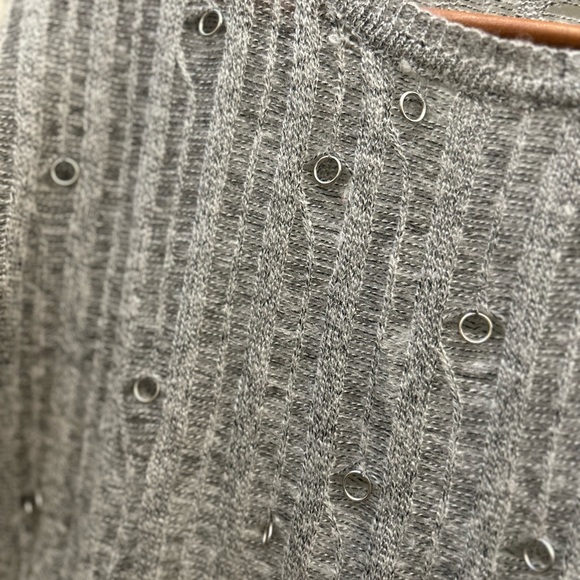Dex sweater with silver accents - Picture 2 of 2